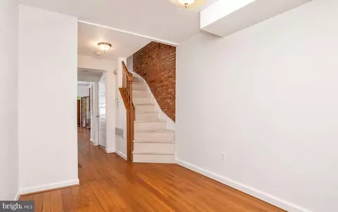 Entry Way - 115 E West St, Baltimore, MD 21230 photo 2 of 6