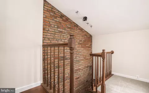 Entry Way - 115 E West St, Baltimore, MD 21230 photo 3 of 6