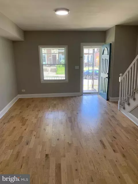 Living - 4320 Berger Ave, Baltimore, MD 21206 photo 4 of 4
