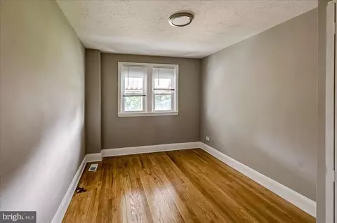 Bedroom - 4320 Berger Ave, Baltimore, MD 21206 photo 2 of 4