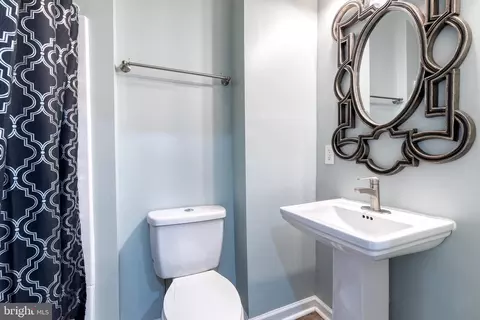 Bath - 3522 E Baltimore St, Baltimore, MD 21224 photo 1 of 2