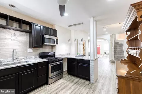 Entry Way - 3522 E Baltimore St, Baltimore, MD 21224 photo 10 of 10