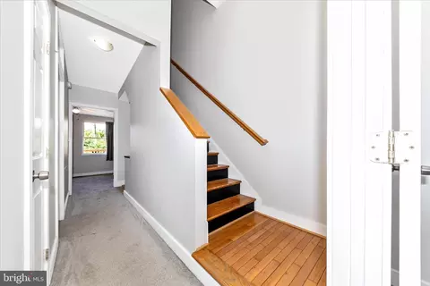 Entry Way - 922 S Decker Ave, Baltimore, MD 21224 photo 6 of 6