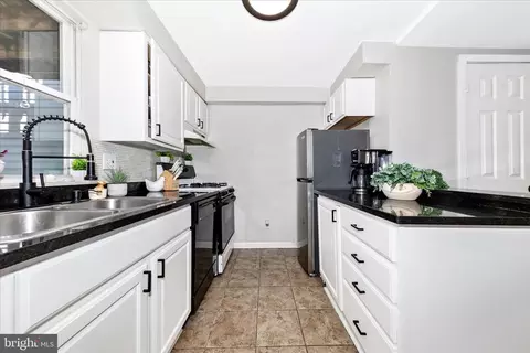 Kitchen - 922 S Decker Ave, Baltimore, MD 21224 photo 1 of 4