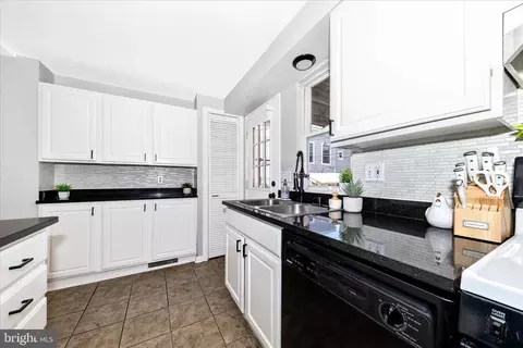 Kitchen - 922 S Decker Ave, Baltimore, MD 21224 photo 4 of 4