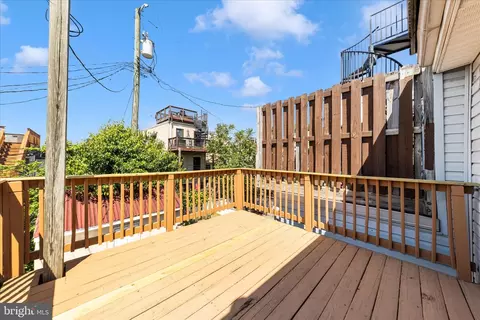 Exterior - 922 S Decker Ave, Baltimore, MD 21224 photo 6 of 10