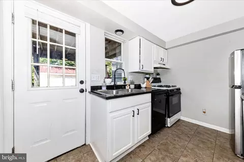 Kitchen - 922 S Decker Ave, Baltimore, MD 21224 photo 2 of 4