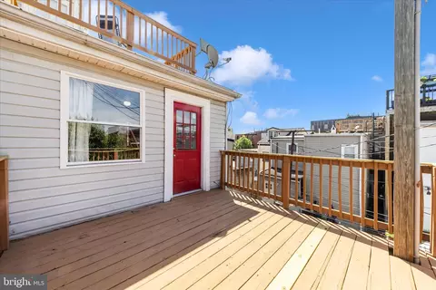 Exterior - 922 S Decker Ave, Baltimore, MD 21224 photo 9 of 10