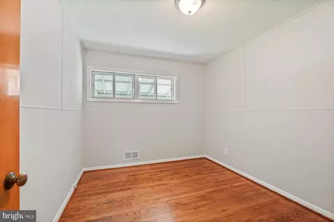 Bedroom - 6216 Mcclean Blvd, Baltimore, MD 21214 photo 3 of 4