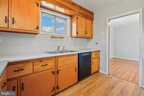 Kitchen - 6216 Mcclean Blvd, Baltimore, MD 21214 photo 2 of 3