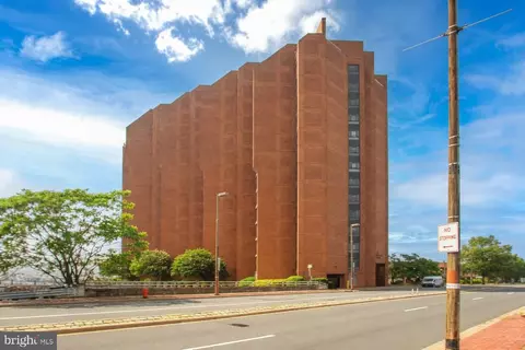 2515 Boston St #506, Baltimore, MD 21224