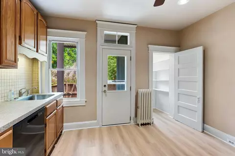 Entry Way - 608 E 33rd St, Baltimore, MD 21218 photo 1 of 4