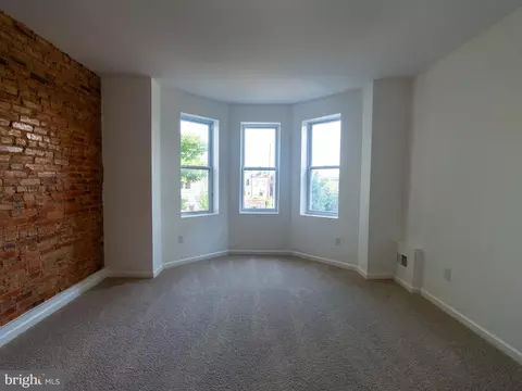 Living - 3010 Baker St, Baltimore, MD 21216 photo 5 of 7