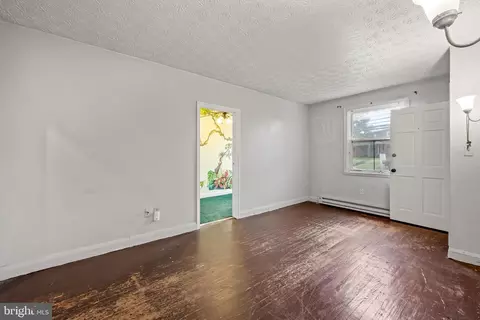 Living - 4140 6th St, Baltimore, MD 21225 photo 1 of 2