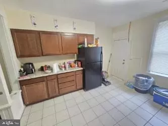 Entry Way - 637 E 29th St, Baltimore, MD 21218 photo 5 of 6