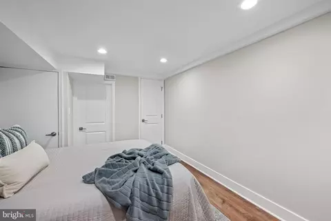 Bedroom - 410 E Fort Ave, Baltimore, MD 21230 photo 1 of 5