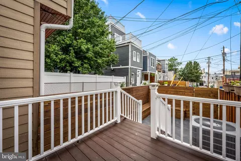 Exterior - 410 E Fort Ave, Baltimore, MD 21230 photo 3 of 5