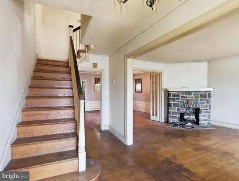 Entry Way - 916 E 36th St, Baltimore, MD 21218 photo 1 of 4