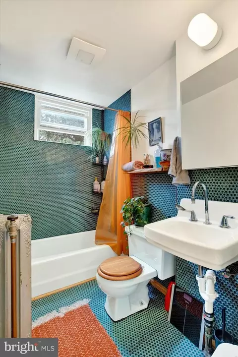 Bath - 316 E 26th St, Baltimore, MD 21218 photo 1 of 1
