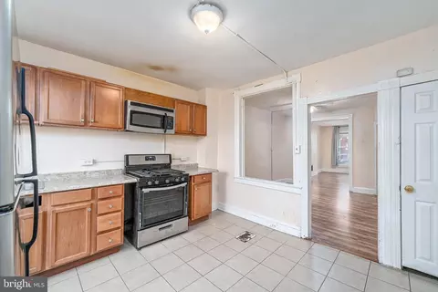 Entry Way - 514 Brunswick St, Baltimore, MD 21223 photo 4 of 7