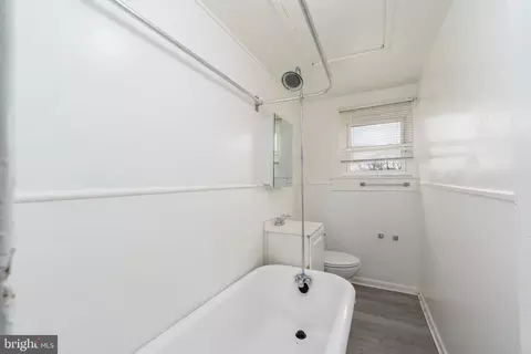 Entry Way - 514 Brunswick St, Baltimore, MD 21223 photo 6 of 7