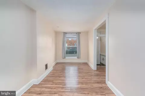 Living - 514 Brunswick St, Baltimore, MD 21223 photo 2 of 4
