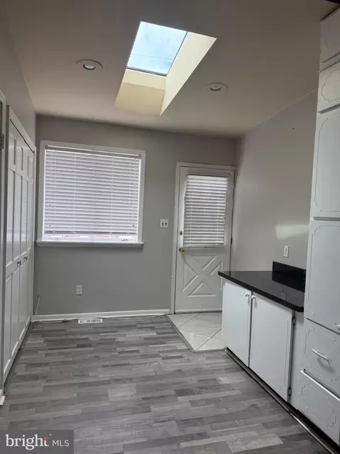Entry Way - 6924 Conley St, Baltimore, MD 21224 photo 5 of 7