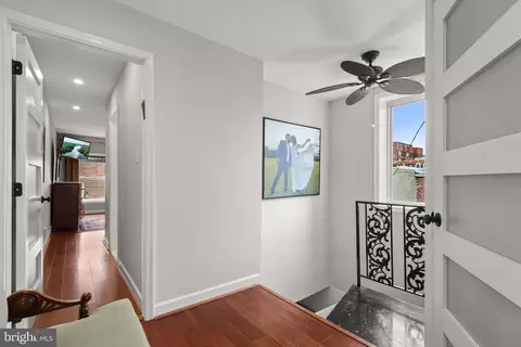 Entry Way - 3200 E Lombard St, Baltimore, MD 21224 photo 13 of 16