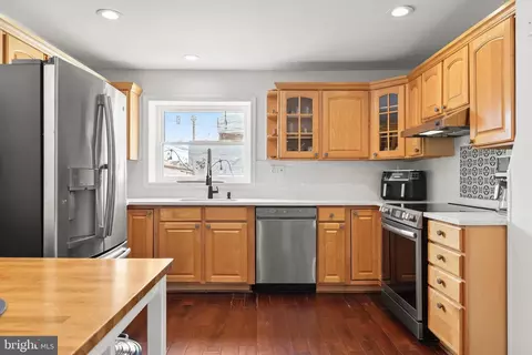 Kitchen - 3200 E Lombard St, Baltimore, MD 21224 photo 3 of 7