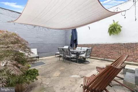 Exterior - 3200 E Lombard St, Baltimore, MD 21224 photo 3 of 5