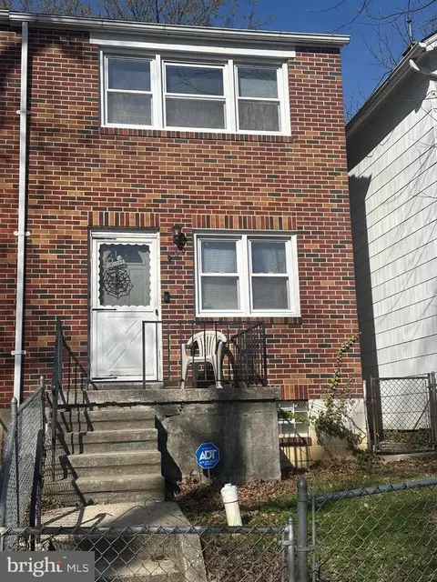 906 Homestead St, Baltimore, MD 21218