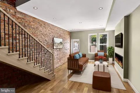 Living - 2519 Mcculloh St, Baltimore, MD 21217 photo 1 of 2
