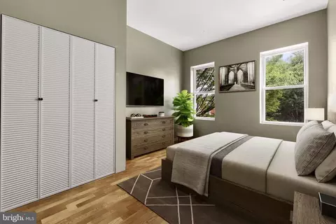 Bedroom - 2519 Mcculloh St, Baltimore, MD 21217 photo 1 of 4