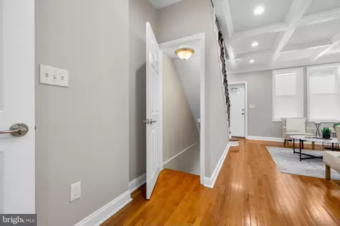 Entry Way - 145 N Monastery Ave, Baltimore, MD 21229 photo 7 of 12