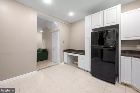 Entry Way - 3527 Falls Rd, Baltimore, MD 21211 photo 1 of 3