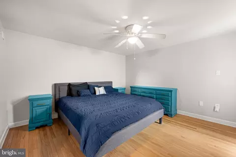 Bedroom - 3527 Falls Rd, Baltimore, MD 21211 photo 1 of 3