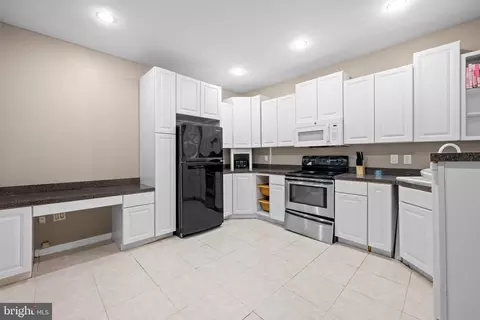 Kitchen - 3527 Falls Rd, Baltimore, MD 21211 photo 1 of 2