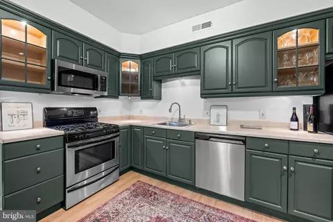 Kitchen - 3527 Falls Rd, Baltimore, MD 21211 photo 2 of 2