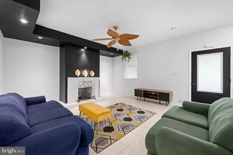 Living - 3527 Falls Rd, Baltimore, MD 21211 photo 1 of 2