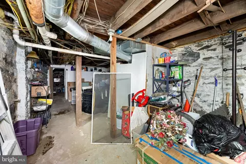 Entry Way - 3527 Falls Rd, Baltimore, MD 21211 photo 3 of 3