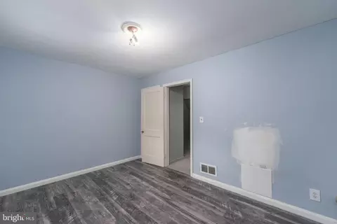 Entry Way - 306 Imla St, Baltimore, MD 21224 photo 8 of 9