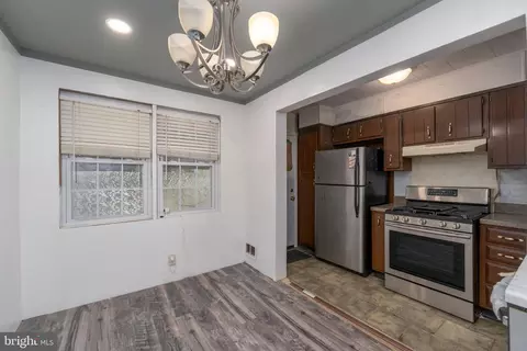 Entry Way - 306 Imla St, Baltimore, MD 21224 photo 5 of 9