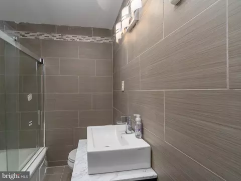 Bath - 306 Imla St, Baltimore, MD 21224 photo 1 of 2