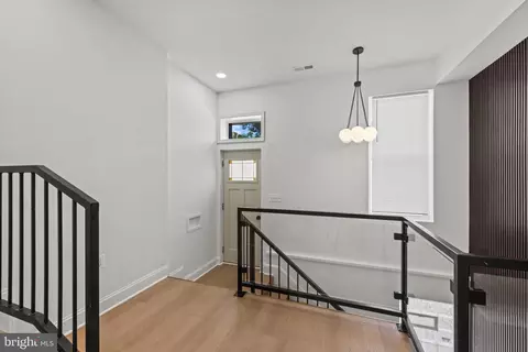 Entry Way - 126 N Mount St, Baltimore, MD 21223 photo 3 of 13