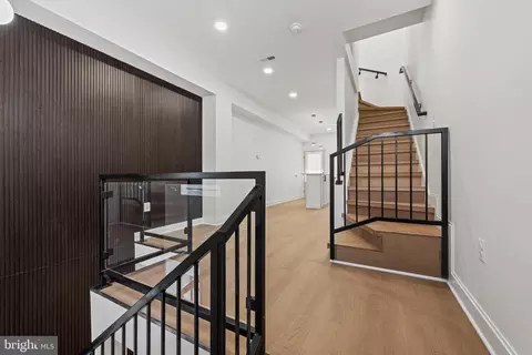 Entry Way - 126 N Mount St, Baltimore, MD 21223 photo 2 of 13