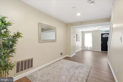 Entry Way - 1224 Eager St, Baltimore, MD 21202 photo 6 of 13