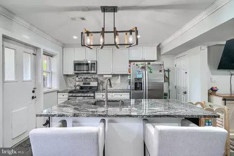 Kitchen - 821 Wicklow Rd, Baltimore, MD 21229 photo 1 of 4