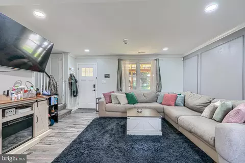 Other - 821 Wicklow Rd, Baltimore, MD 21229 photo 2 of 5