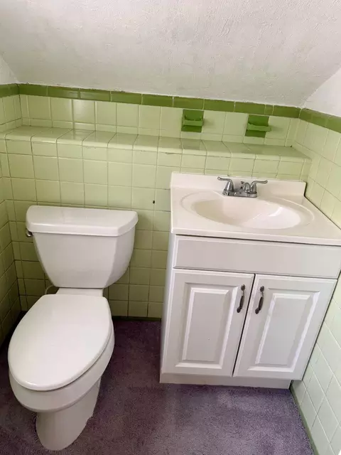 Bath - 6318 Winner Ave, Baltimore, MD 21215 photo 4 of 5