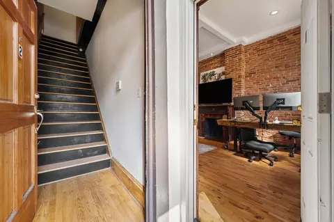 Entry Way - 2231 Eutaw Pl, Baltimore, MD 21217 photo 4 of 5